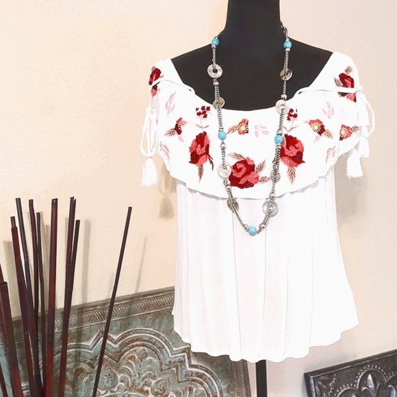 FRANCESCA'S FLORAL TOP - Picture 3 of 6